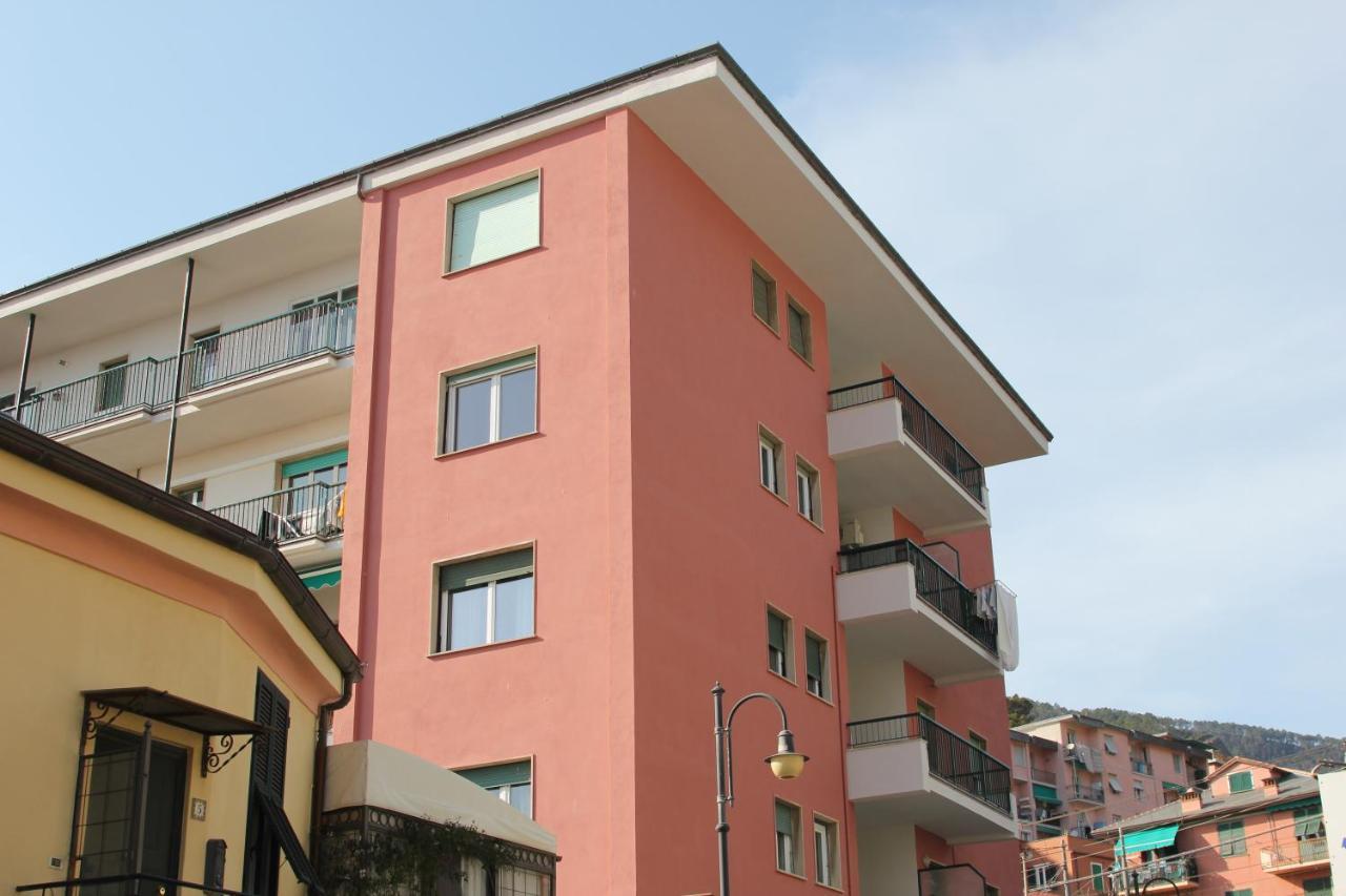 "Home Away From Home" Monterosso al Mare Esterno foto