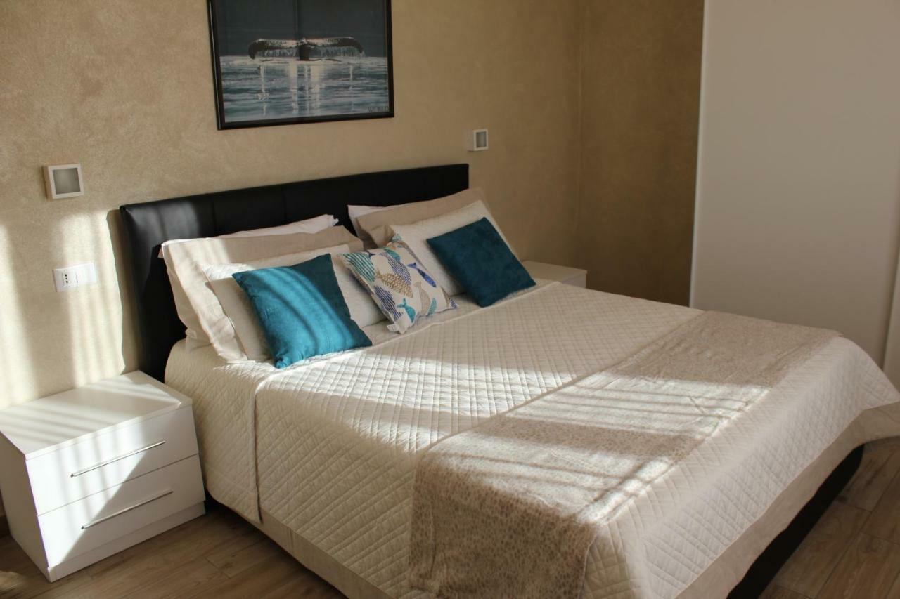 "Home Away From Home" Monterosso al Mare Esterno foto